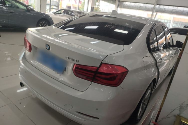 Used BMW 3 Series 2016 316i Fashion Model
