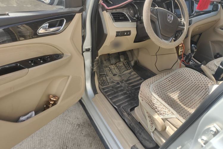 Used Baojun 730 2016 1.5L Manual Comfort Version 7 Seats China V Emission Standard