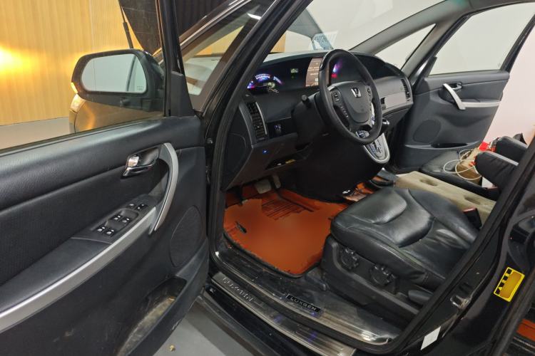 Used Luxgen Great 7 MPV 2015 2.0T Luxury Model Driver Seat