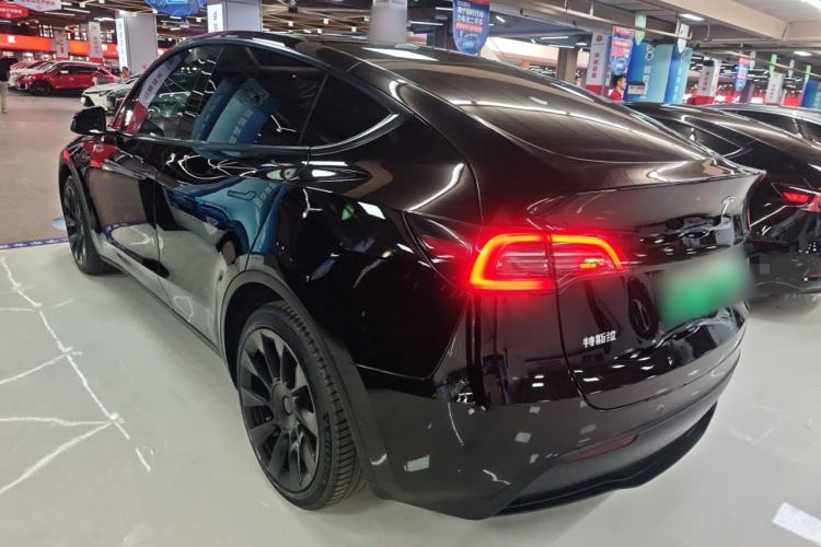 Used Tesla Model Y 2021 Long-Range All-Wheel-Drive Version 3D7