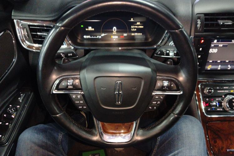 Used Lincoln Continental 2019 2.0T Two-Wheel Drive Luxury Edition China VI Standard
