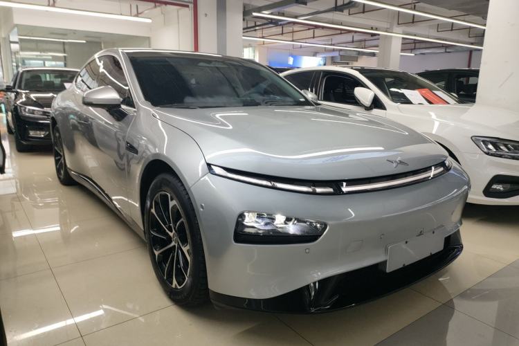 Used XPeng P7 2022 625E Front Right 45 Deg