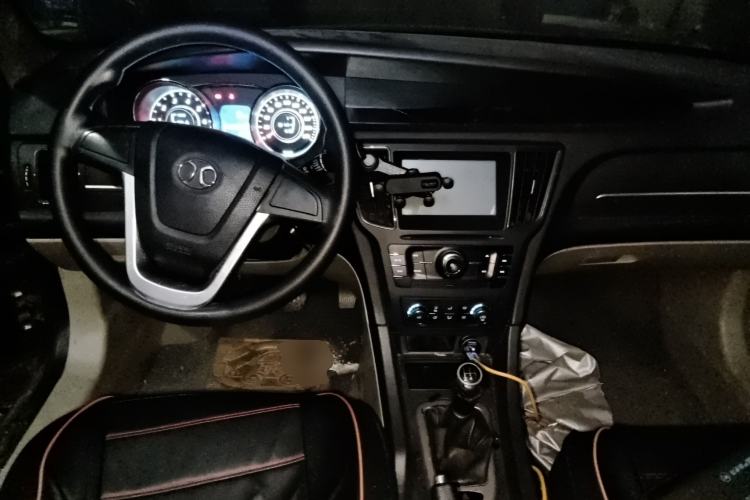 Used BAIC Senova D50 2014 1.5L manual standard version