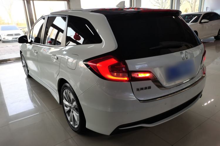 Used Honda Jade 2017 1.8L automatic Comfort version 5 seats
