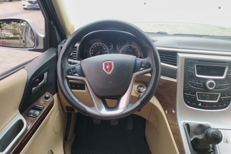 Used Jinbei Grace 2018 2.7L Manual Standard Version Long Wheelbase 9-Seater 2TR Steering Wheel