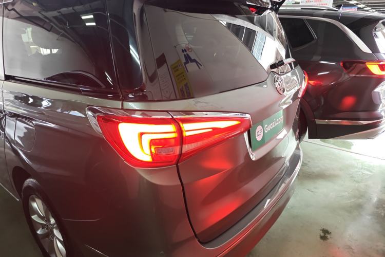 Used Buick GL8 2017 ES 28T Comfort Model China V Standard
