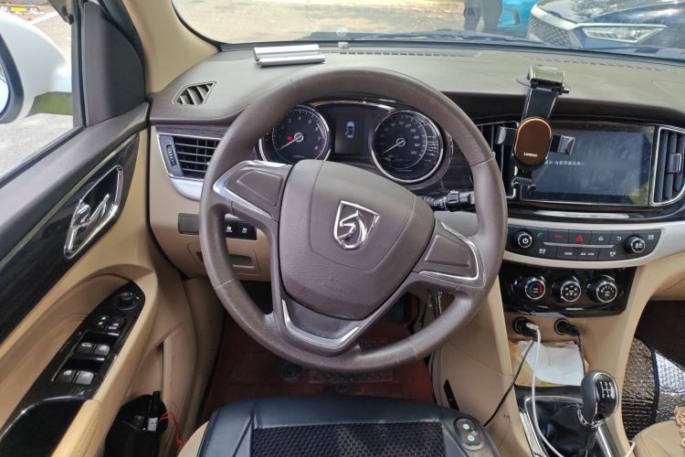 Used Baojun 730 2016 1.5L Manual Comfort Version 7 Seats China V Emission Standard