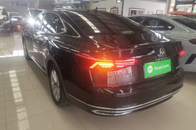 Used Volkswagen Passat 2020 Facelift 330TSI Elite Edition China VI Standard
