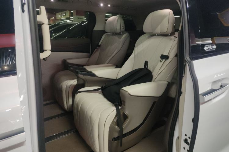 Used Denza D9 2022 DM-i 970 Four-Wheel Drive Flagship Model