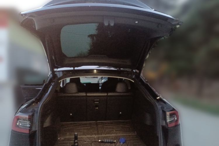 Used Tesla Model Y 2023 Long-Range All-Wheel-Drive Version Trunk