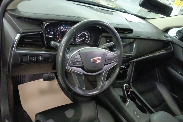 Used Cadillac XT5 2018 25T Luxury Model