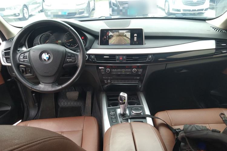 Used BMW X5  Center Console