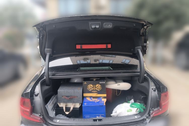 Used Volvo S90 New Energy 2019 T8 E-Drive Hybrid Honor Edition 3 Seats China V Standard