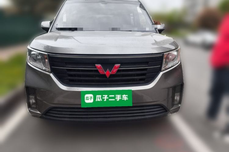 Used Wuling Hongguang PLUS 2019 1.5T Manual Comfort Version 7 Seats
