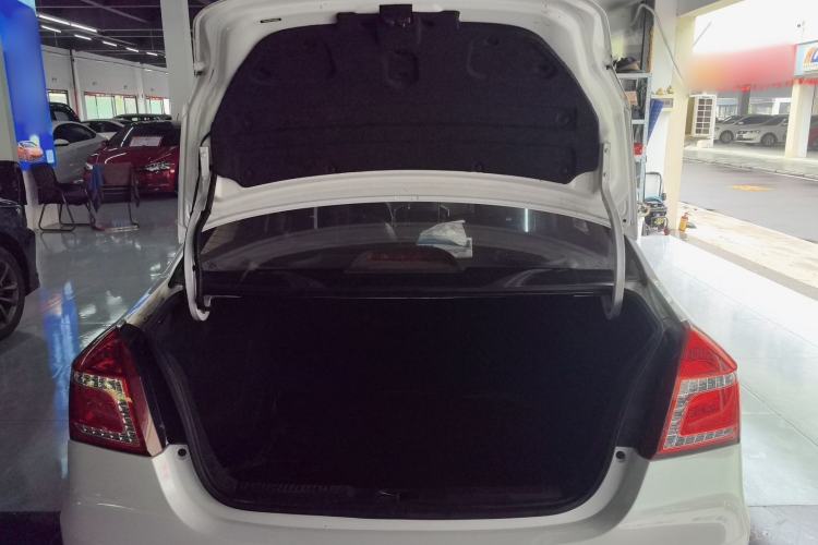 Used Geely Auto Diamond 2016 1.5L Manual Elite Edition Trunk