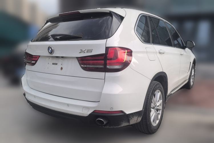 Used BMW X5  Rear Right 45 Deg