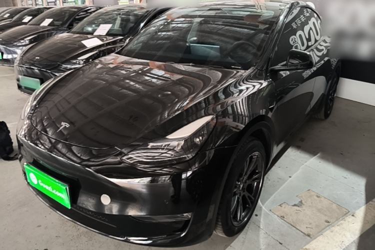 Used Tesla Model Y 2023 Long-Range All-Wheel-Drive Version