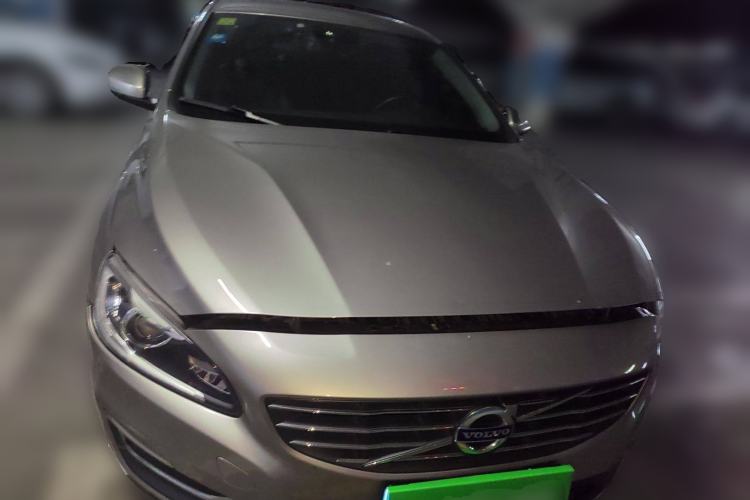Used Volvo S60 2014 T5 Zhiyi Edition
