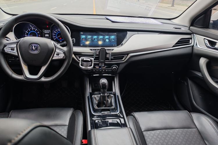 Used Changan Eado 2019 High-Energy Edition 1.6L GDI Manual Pioneer Model China VI Standard