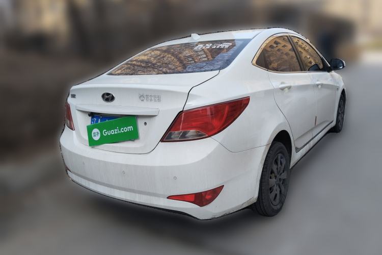 Used Hyundai Verna (older generation) 2014 1.4L Automatic Smart GLS Rear Right 45 Deg