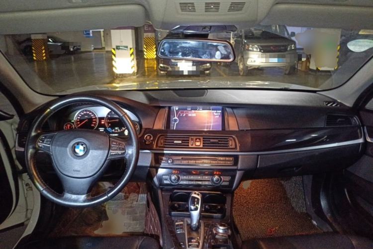Used BMW 5 Series 2013 520Li Elegant Edition Center Console