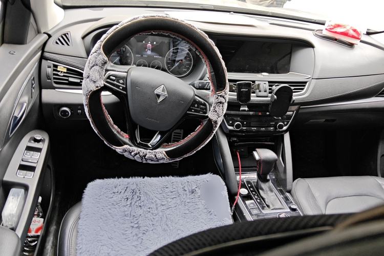 Used BORGWARD BX7 2016 28T Two-Wheel Drive Luxury Version 5 Seats