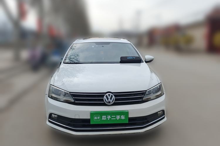 Used Volkswagen Sagitar 2015 230TSI Automatic Comfort Version