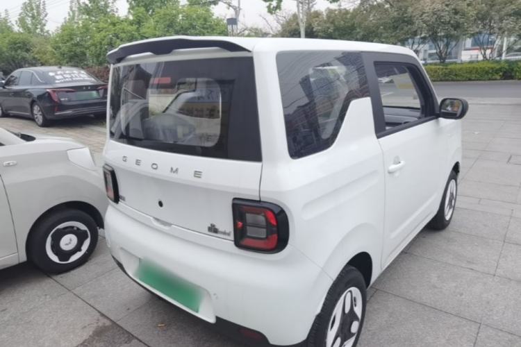 Used Geely Galaxy Panda 2025 210 km – Yuanqi Bear Rear Right 45 Deg