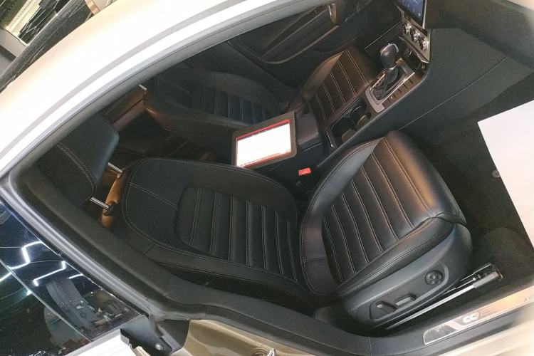 Used Volkswagen FAW-Volkswagen CC 2016 1.8TSI Prestige Model