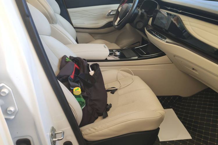 Used CHANGAN OSHAN X7 EV 2020 Luxury Edition 405 Right Front Seat