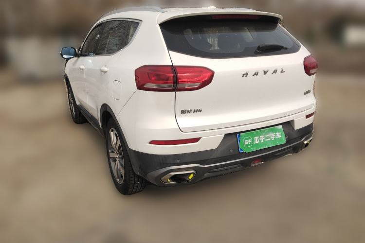 Used Haval H6 2017 Red Label 2.0T Automatic Two-Wheel Drive ZhiShang Model
