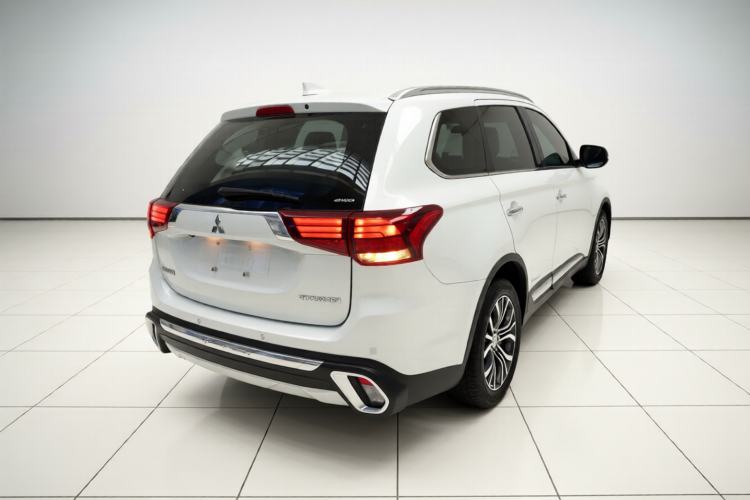 Used Mitsubishi Outlander 2018 2.4L 4x4 Elite Edition 5 Seats