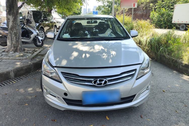 Used Hyundai Verna (older generation) 2014 1.4L Manual Smart GLS Trim