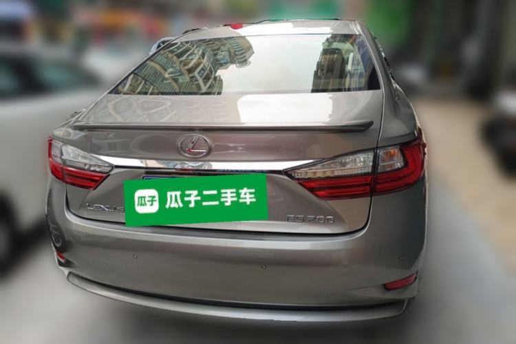 Used Lexus ES 2017 200 30th Anniversary Edition Rear