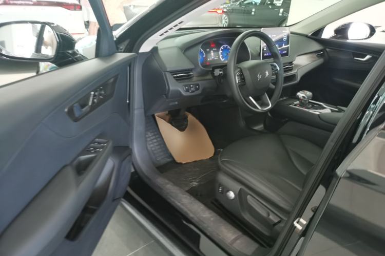 Used Hongqi E-QM5 2022 431 km Charge & Enjoy Edition
