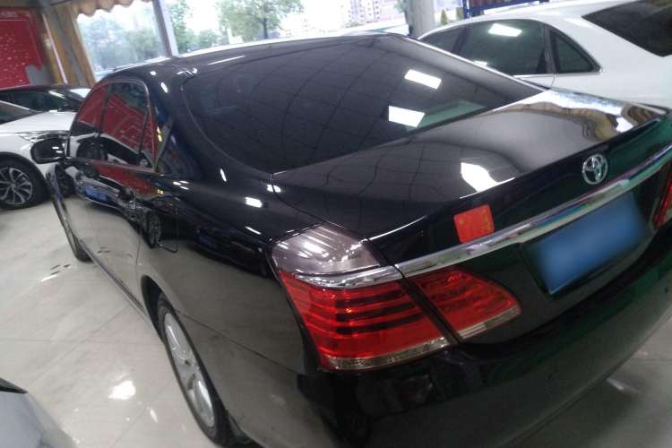 Used Toyota Crown 2012 2.5L Royal Leather Edition