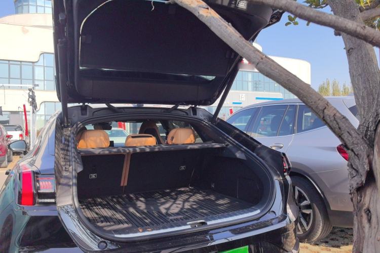 Used Zeekr 001 2023 WE Edition 86 kWh
