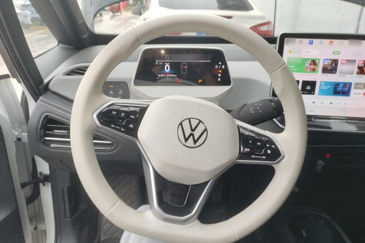 Used Volkswagen ID.3 2025 Smart Model Outstanding Oxygen Edition