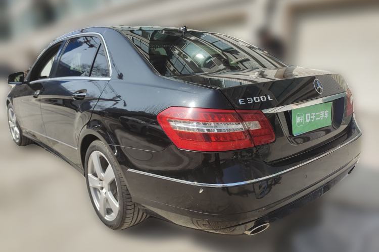Used Mercedes-Benz E-Class 2013 E 300 L Stylish Model

