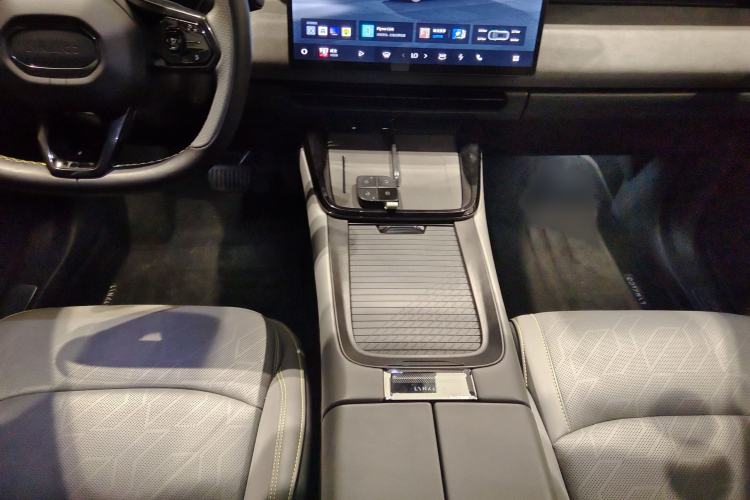 Used Lynk & Co 08 EM-P 2023 220km All-Wheel-Drive Performance Halo
