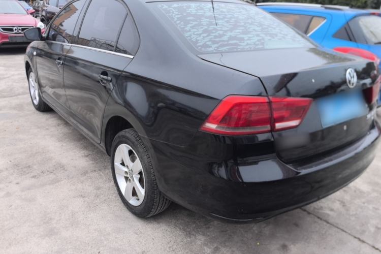 Used Volkswagen Santana 2015 1.6L Manual Comfort Edition