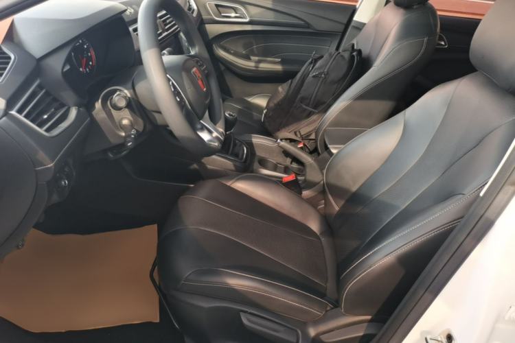 Used Roewe i5 2019 1.5L Manual 4G Connectable Langhao Edition