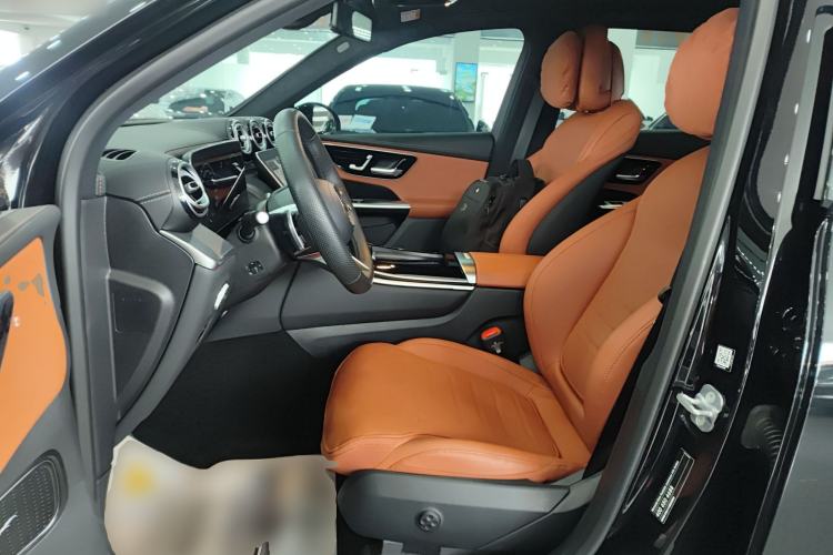 Used Mercedes-Benz GLC 2024 GLC 260 L 4MATIC Luxury Model 5 Seats