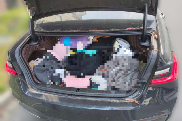 Used BMW 7 Series 2021 740Li Luxury Edition M Sport Package Trunk