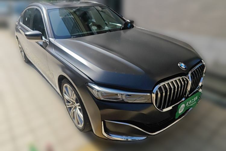 Used BMW 7 Series 2019 740Li xDrive Executive Luxury Package Front Right 45 Deg