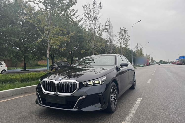 Used BMW i5 2024 eDrive 35L Luxury Model with M Sport Package