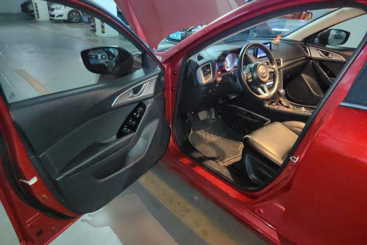 Used Mazda 3 Axela 2017 Sedan 1.5L Automatic Luxury Model Emission Standard China V Driver Seat
