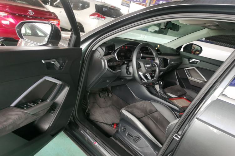 Used Audi Q3 2022 35 TFSI Fashion Dynamic Model
