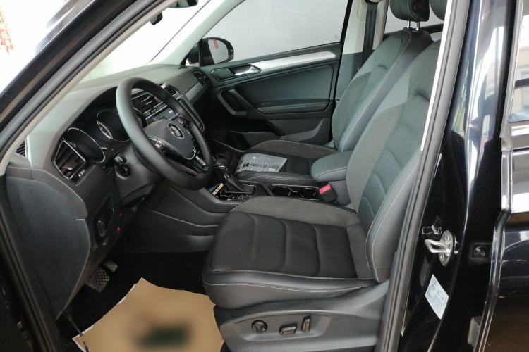 Used Volkswagen Tiguan L 2019 Revised 330TSI Automatic Two-Wheel Drive Smart & Luxury Edition China VI Standard Left Front Seat