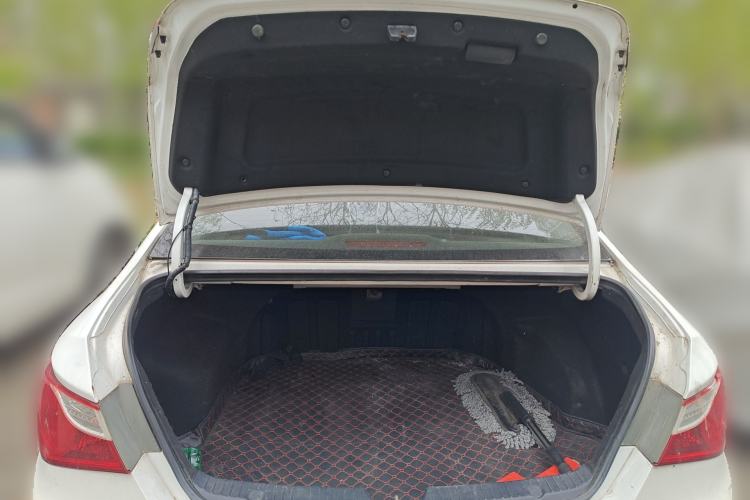 Used Hyundai Sonata 2014 2.0L Automatic Luxury Edition Trunk